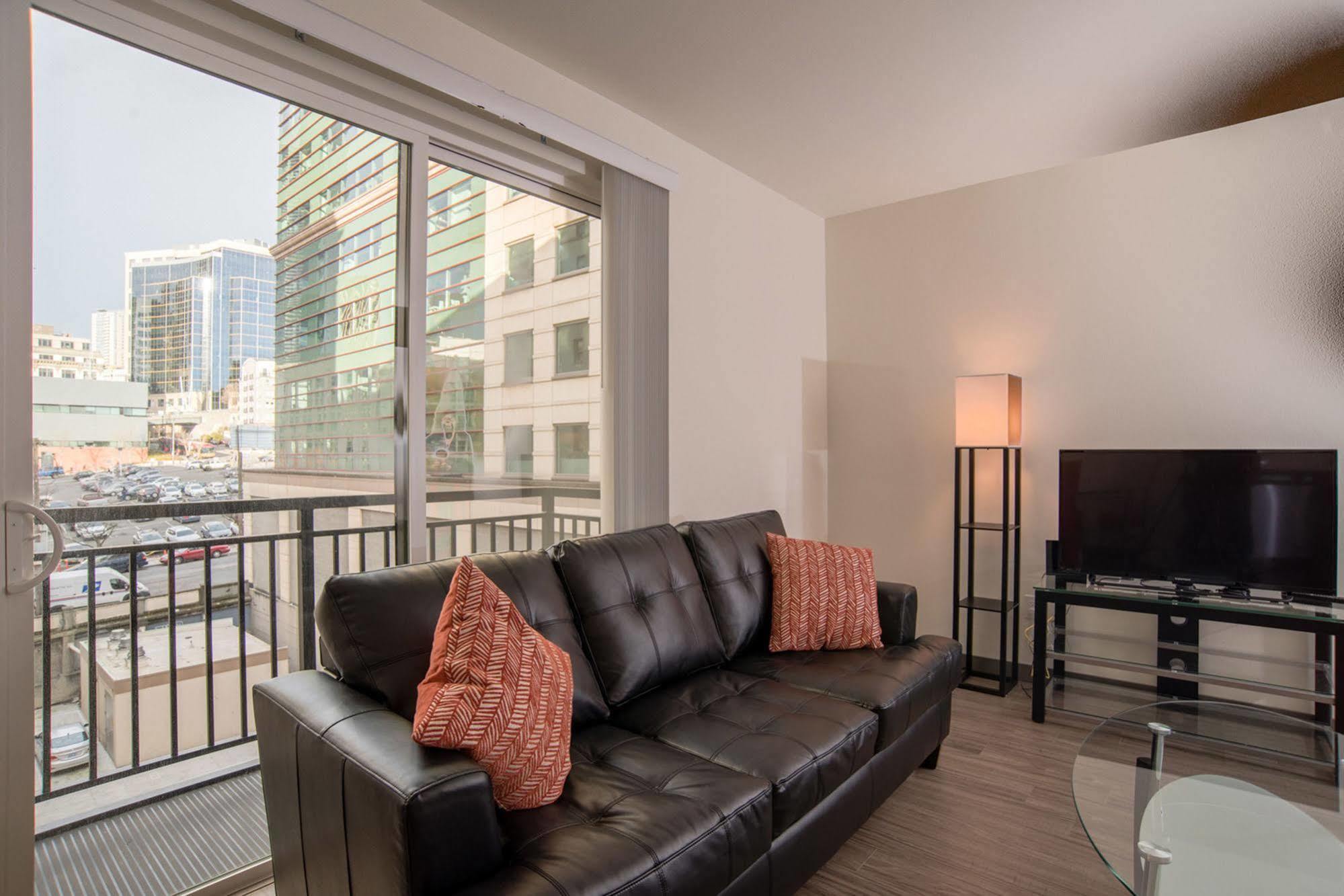 Pelicanstay In Pioneer Square Seattle Exterior photo